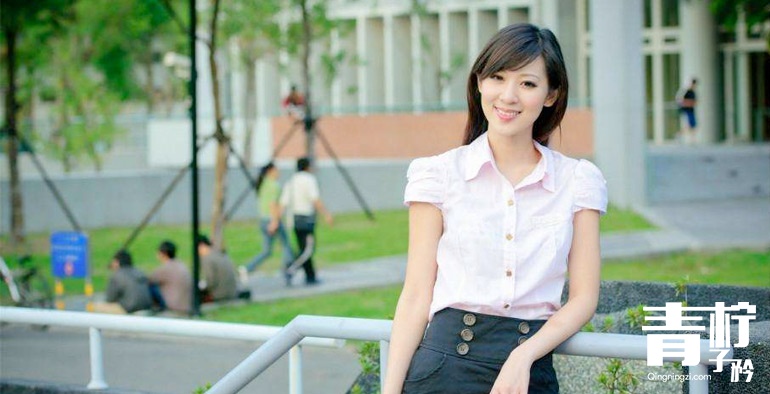 真正的爱与浪漫，就是愿意陪你做些无意义的事